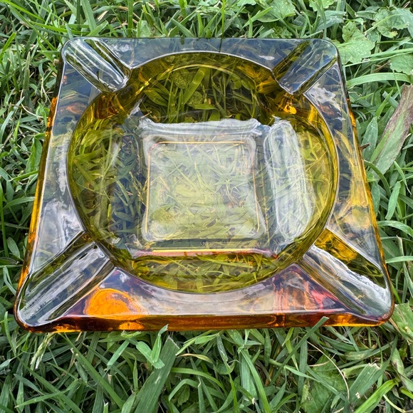 Vintage Amber Glass Dish - Picture 4 of 4